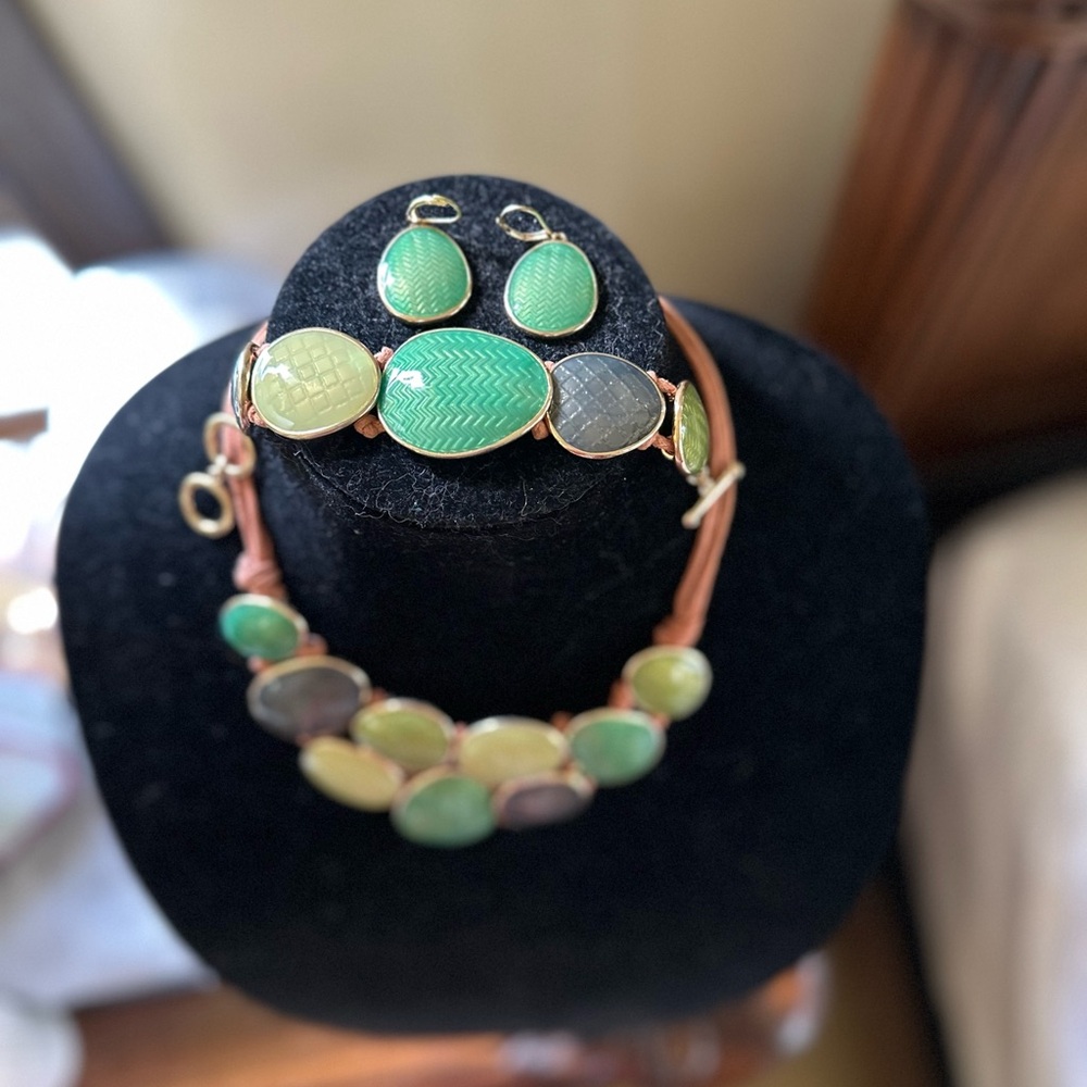 Necklace with earrings and bracelet